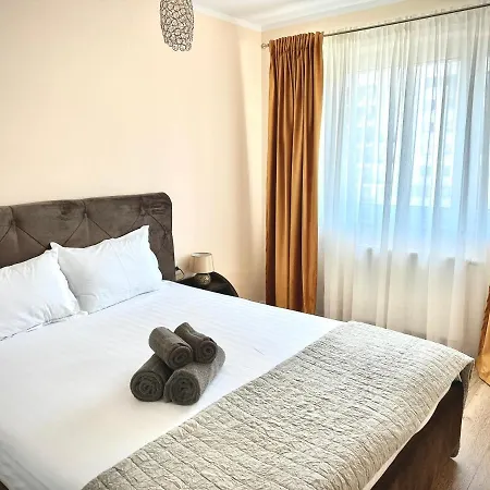 Apartment 4friendscoresibrasov Red Brasov